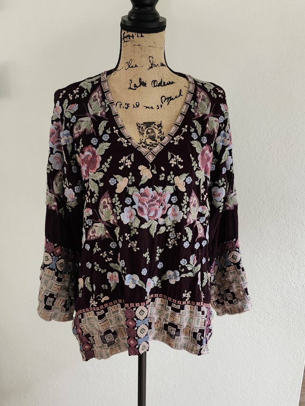 Johnny Was Terraine Rayon Embroidered Top Sz M, L, XL
